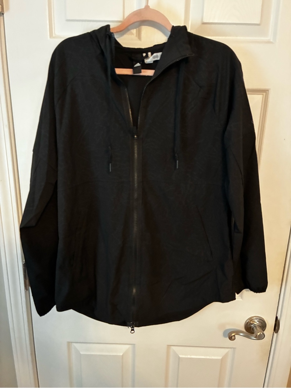adidas Women’s Black Full-Zip Hooded Windbreaker With Subtle Pattern